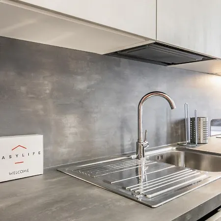 Easylife - Bright In Niguarda Apartment