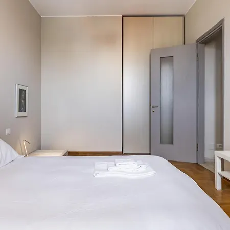 Easylife - Bright In Niguarda Mailand